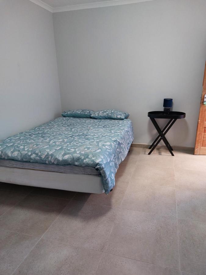 Special Inn Bed And Breakfast Виндхук Экстерьер фото